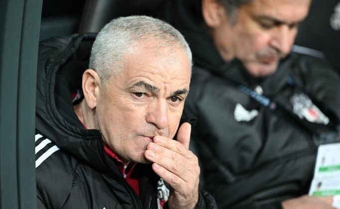 Son dakika! Beşiktaş’ta Rıza Çalımbay ile yollar ayrıldı