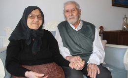 77 yıllık aşk hikayesi: Birbirlerine ilk günkü gibi sevgiyle bağlılar