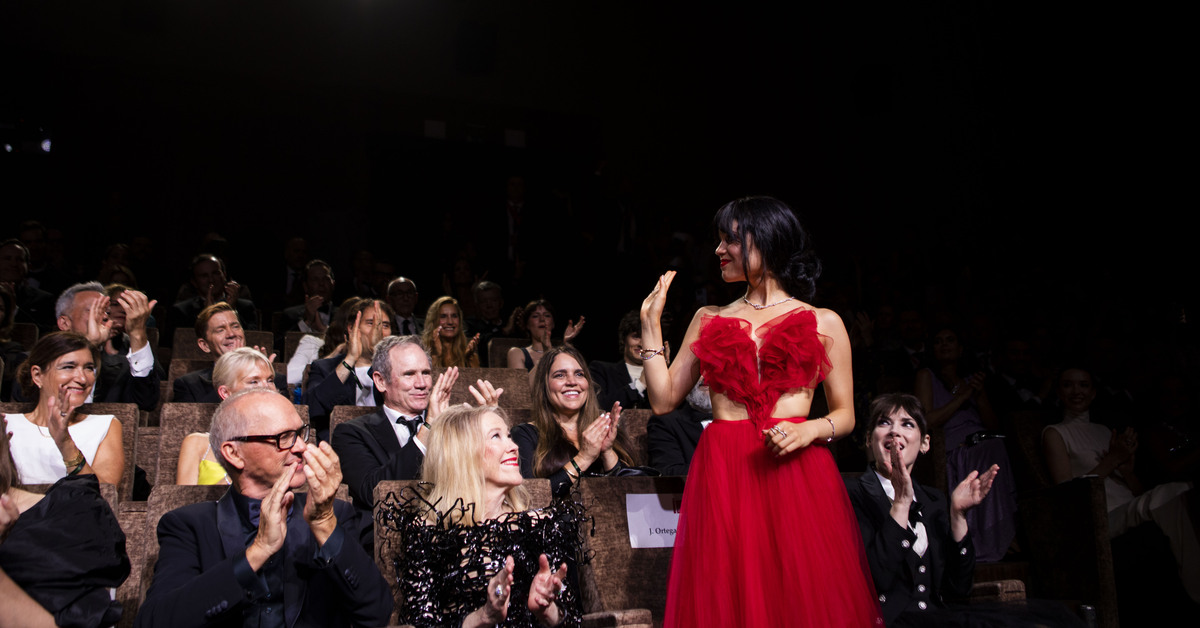 ‘Beterböcek Beterböcek’in oyuncuları Venedik’te 4 dakika boyunca alkışlandı