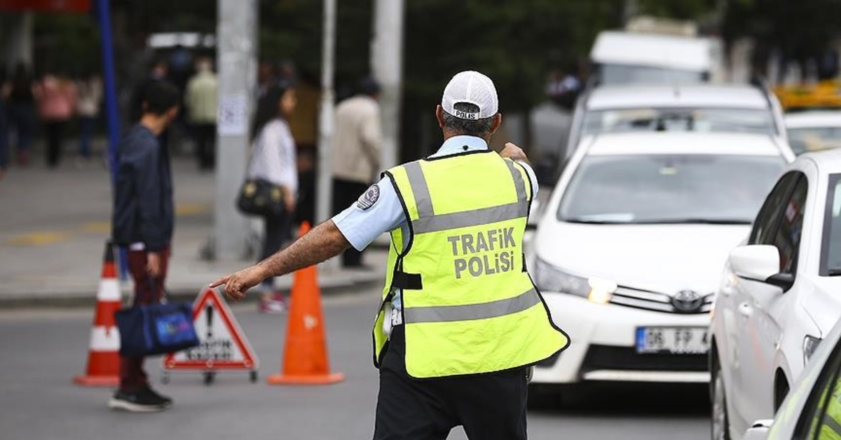 Bir haftalık trafik denetim raporu: 2 milyon 942 bin araç denetlendi, 462 bin 324 sürücüye işlem yapıldı
